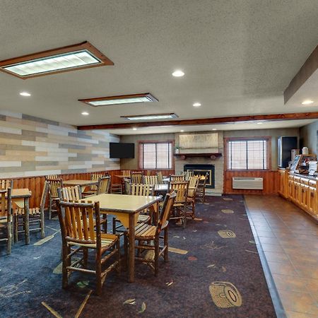 Stoney Creek Inn Куинси Екстериор снимка