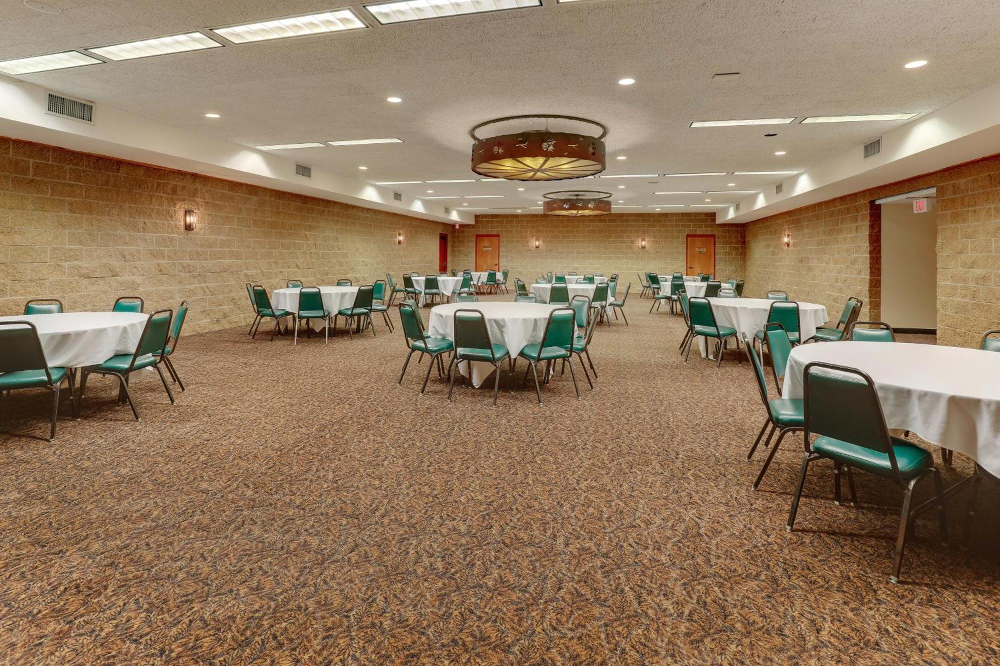 Stoney Creek Inn Куинси Екстериор снимка