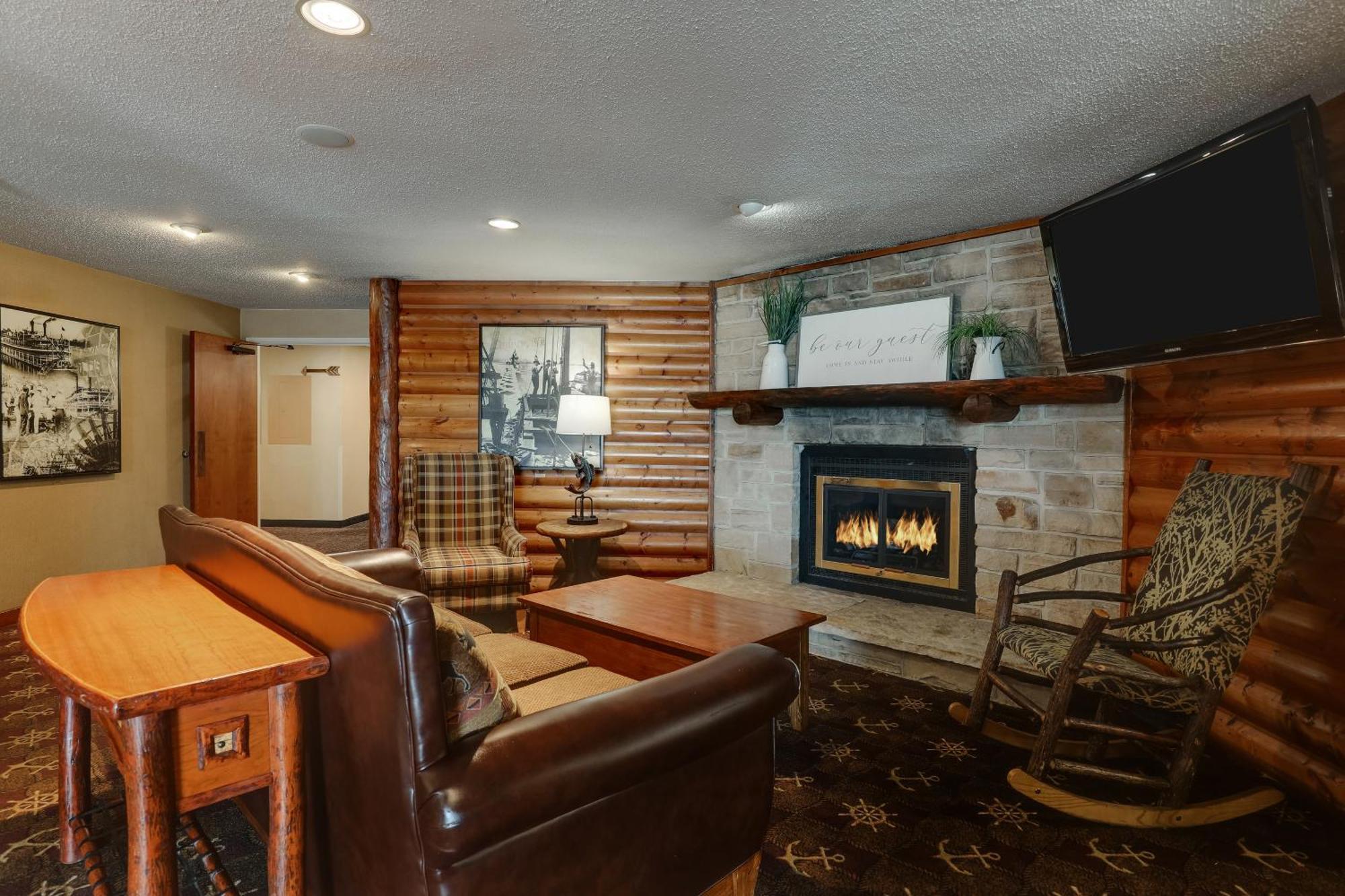 Stoney Creek Inn Куинси Екстериор снимка