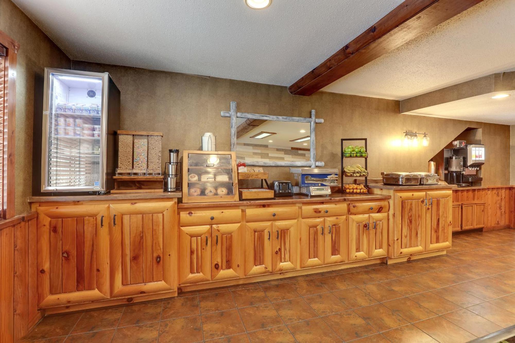 Stoney Creek Inn Куинси Екстериор снимка