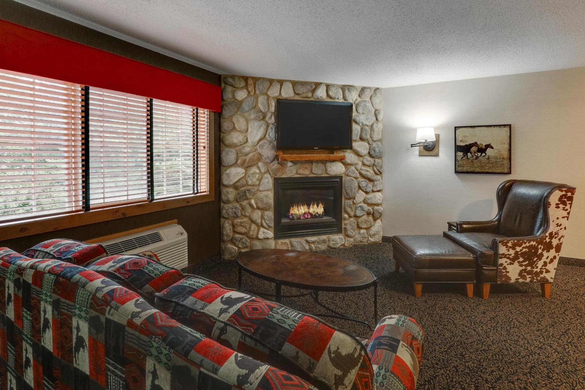 Stoney Creek Inn Куинси Екстериор снимка