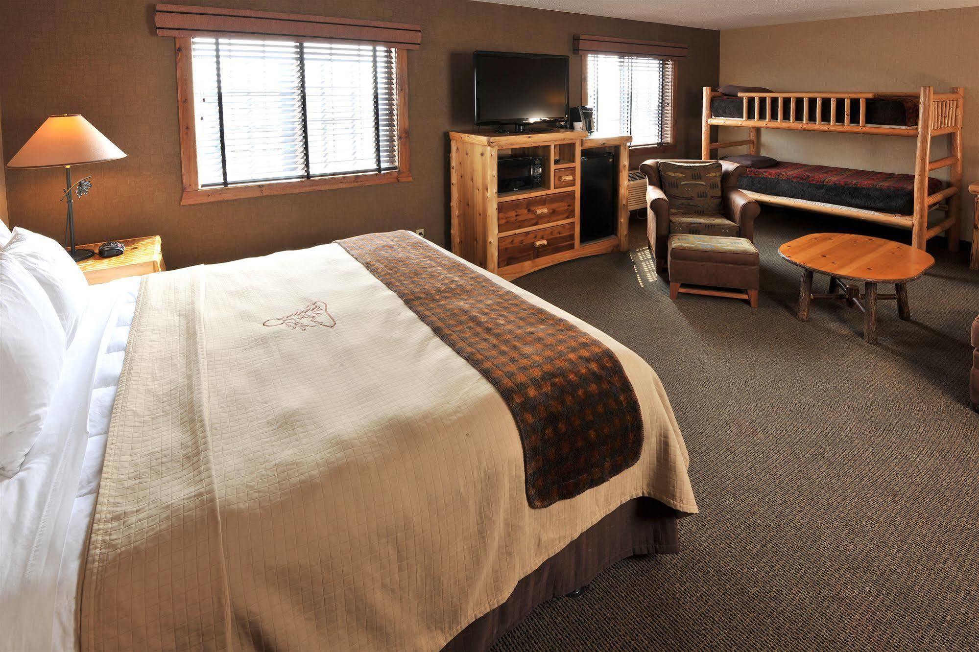 Stoney Creek Inn Куинси Екстериор снимка